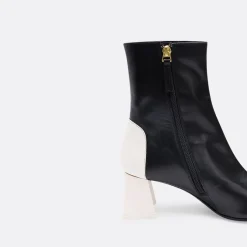 Unreal Fields Aurora Boots><noscript><img width=
