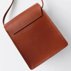 Antonio - Handmade Story Joana Shoulder Bag><noscript><img width=