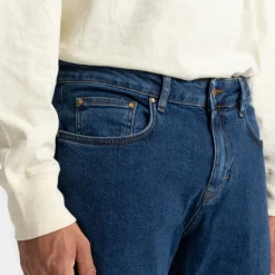 RVLT Loose-Fit Jeans><noscript><img width=