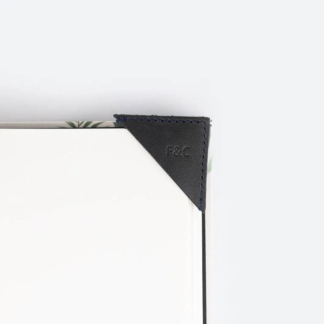 Fine & Candy Triangle Bookmarker>Man Stationery